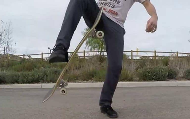 5 divertenti trick su skateboard per principianti