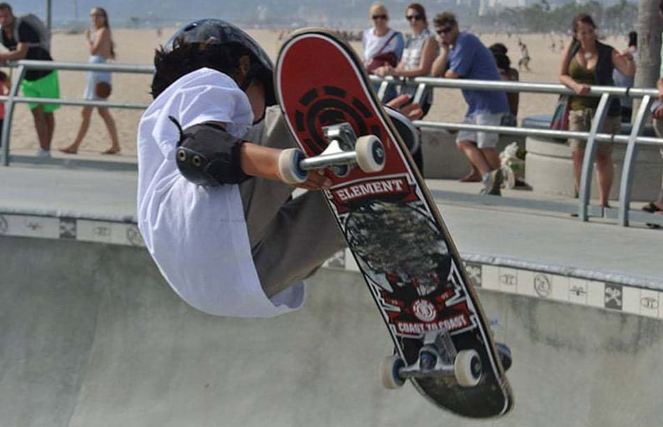 Evoluzioni sullo skateboard