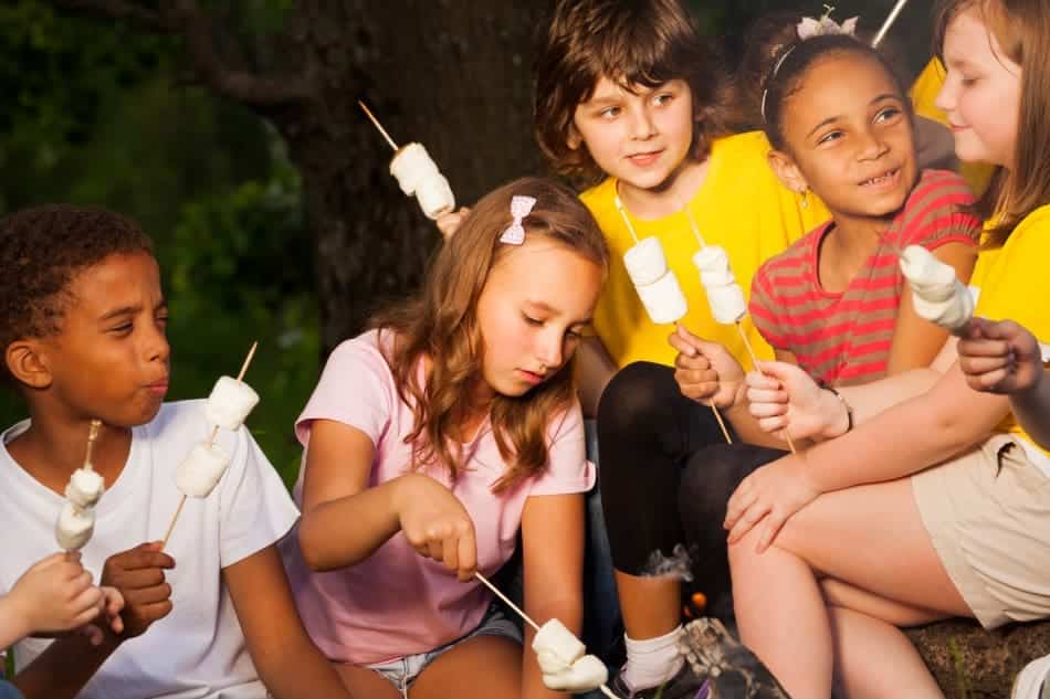 marshmellow in campeggio con bambini